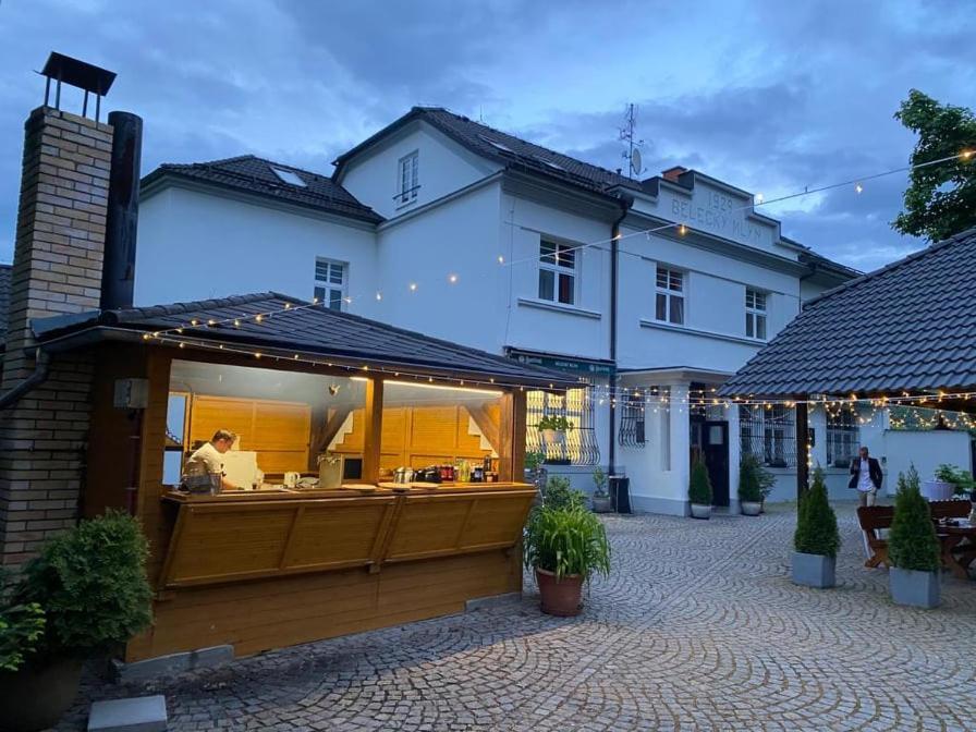 Penzion A Restaurace Belecky Mlyn Pteni ภายนอก รูปภาพ